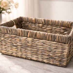 NWT Rustic Farm House Décor Water Hyacinth Basket